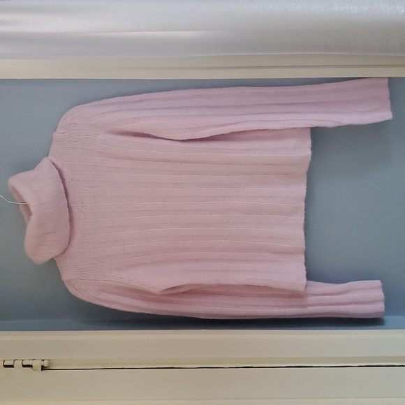 Fluffy, Super Soft, Wool & Angora Sweater (Feels Like Cashmere), M - Picture 2 of 10